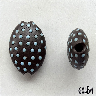 dark clay, size M, blue polka dots