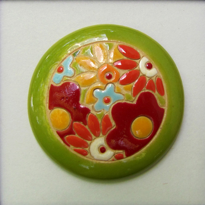 round cabochon with flowers