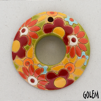 donut pendantwith red/yellow flowers