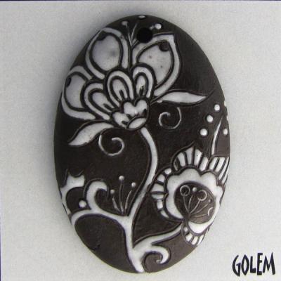 "Paisley Flower", white on dark