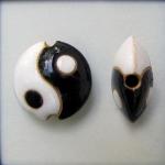 Yin & Yang lentil bead size M