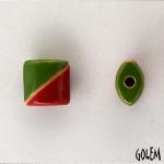 Diagonal, red/green, pillow bead size S