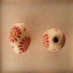 Daisies, large oval bead