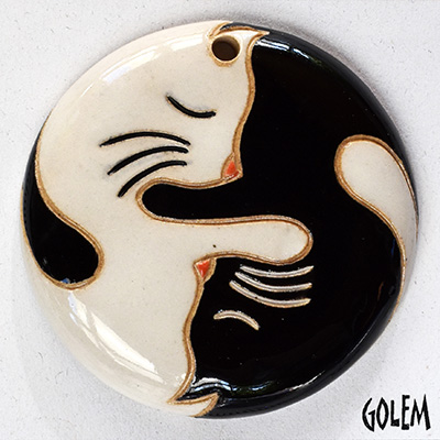 Yin & yang kitties, large round pendant