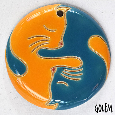 Yin & yang kitties, large round pendant