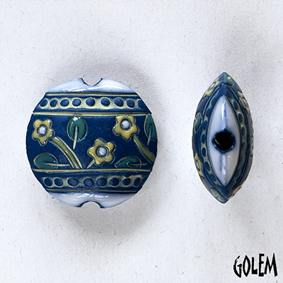 Flowers on blue, lentil bead size M